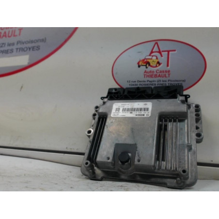 Calculateur moteur RENAULT  d’occasion
