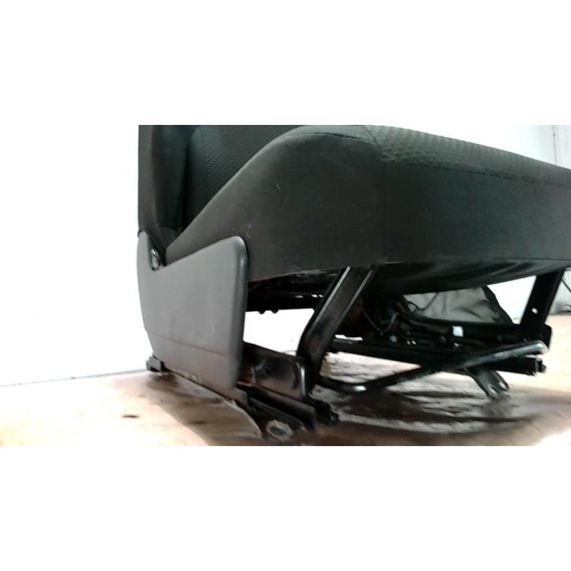 Siege arriere droit TOYOTA COROLLA VERSO 2 PHASE 1 d’occasion