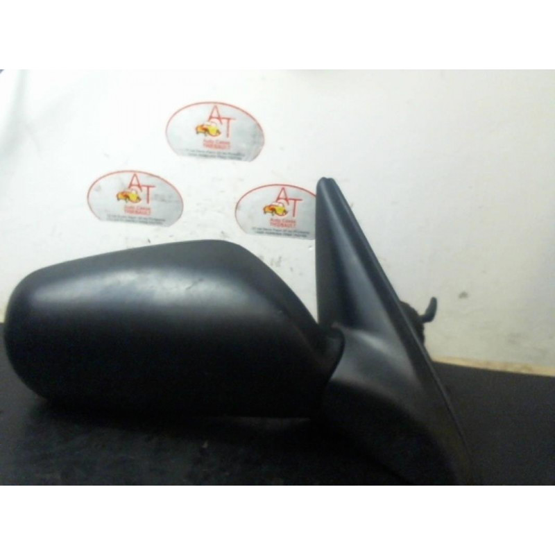 Retroviseur droit NISSAN PRIMERA I d’occasion