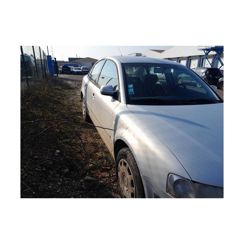 Optique avant principal droit (feux)(phare) VOLKSWAGEN PASSAT 4 PHASE 1 d’occasion