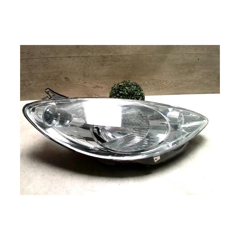 Optique avant principal droit (feux)(phare) PEUGEOT 1007 d’occasion