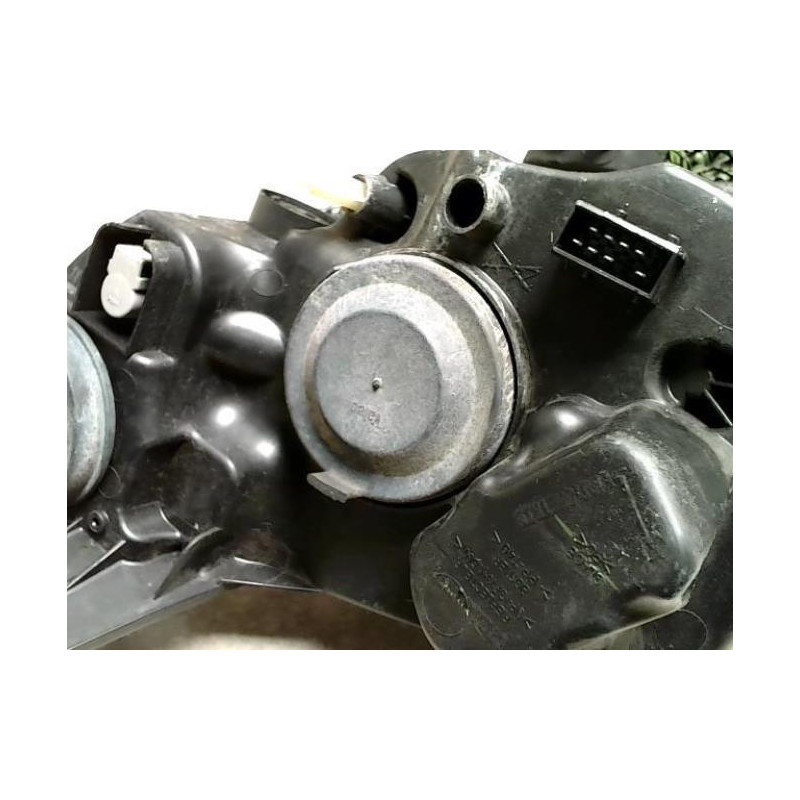 Optique avant principal droit (feux)(phare) PEUGEOT 1007 d’occasion