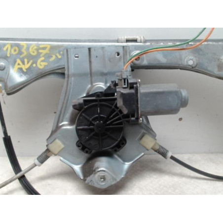 Leve vitre electrique avant gauche RENAULT CLIO 3 PHASE 1 d’occasion