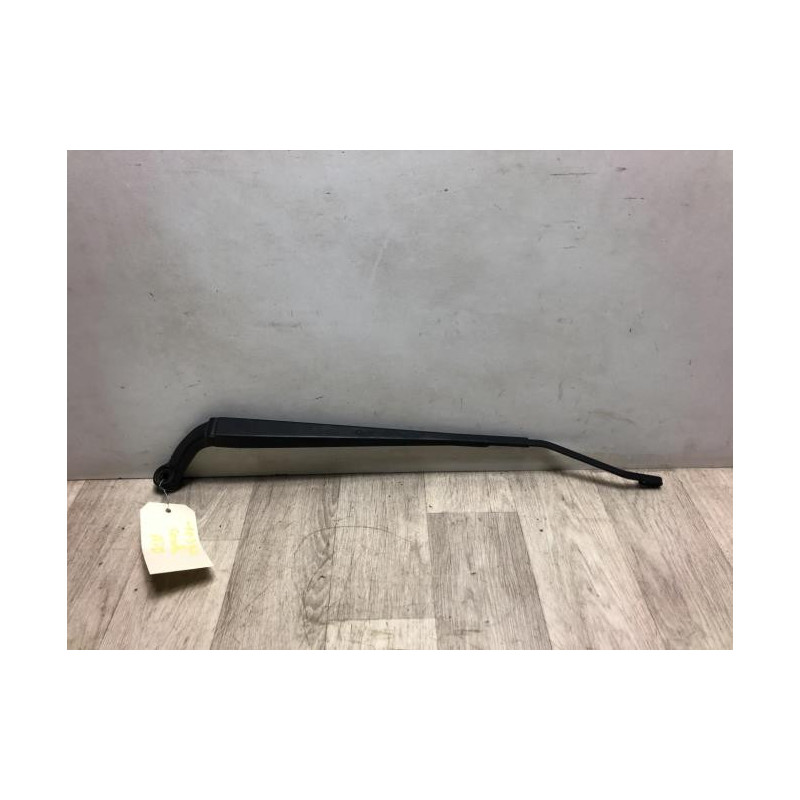 Bras essuie glace avant droit TOYOTA COROLLA 10 PHASE 2 d’occasion