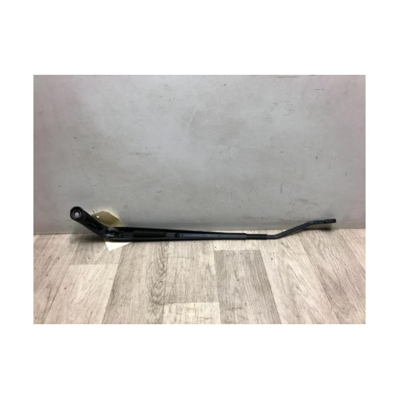 Bras essuie glace avant droit TOYOTA COROLLA 10 PHASE 2 d’occasion