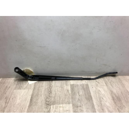 Bras essuie glace avant droit TOYOTA COROLLA 10 PHASE 2 d’occasion