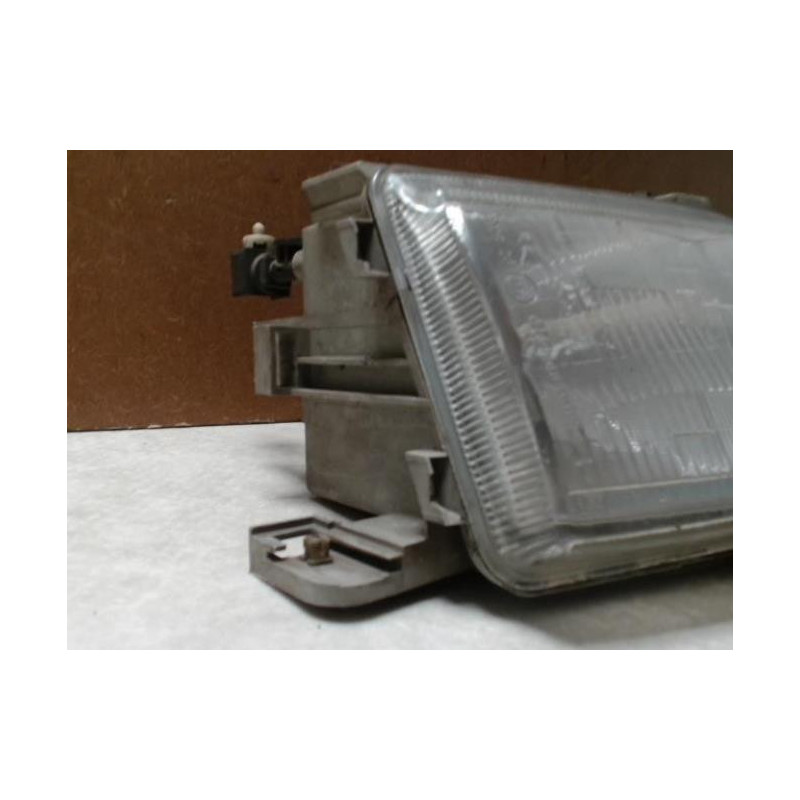 Optique avant principal droit (feux)(phare) RENAULT CLIO 1 PHASE 1 d’occasion