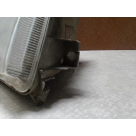 Optique avant principal droit (feux)(phare) RENAULT CLIO 1 PHASE 1 d’occasion