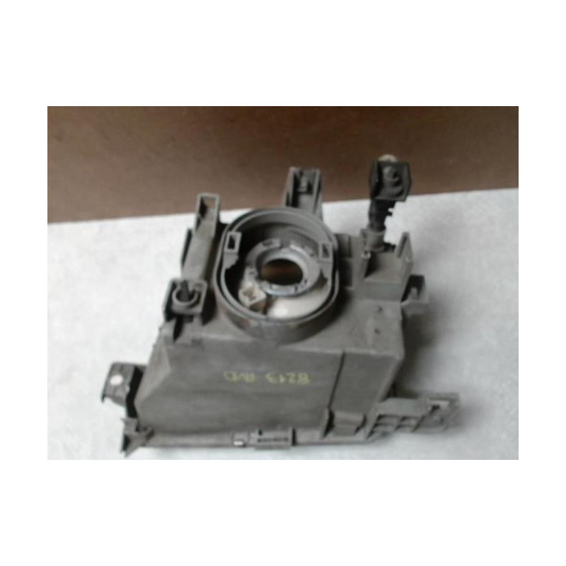 Optique avant principal droit (feux)(phare) RENAULT CLIO 1 PHASE 1 d’occasion