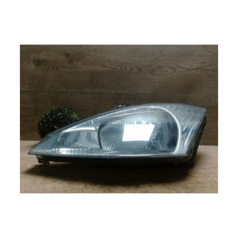 Optique avant principal droit (feux)(phare) FORD FOCUS 1 d’occasion