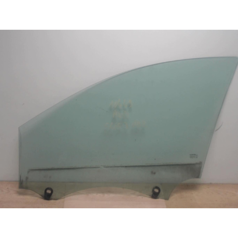 Vitre avant droit RENAULT CLIO 3 PHASE 2 d’occasion