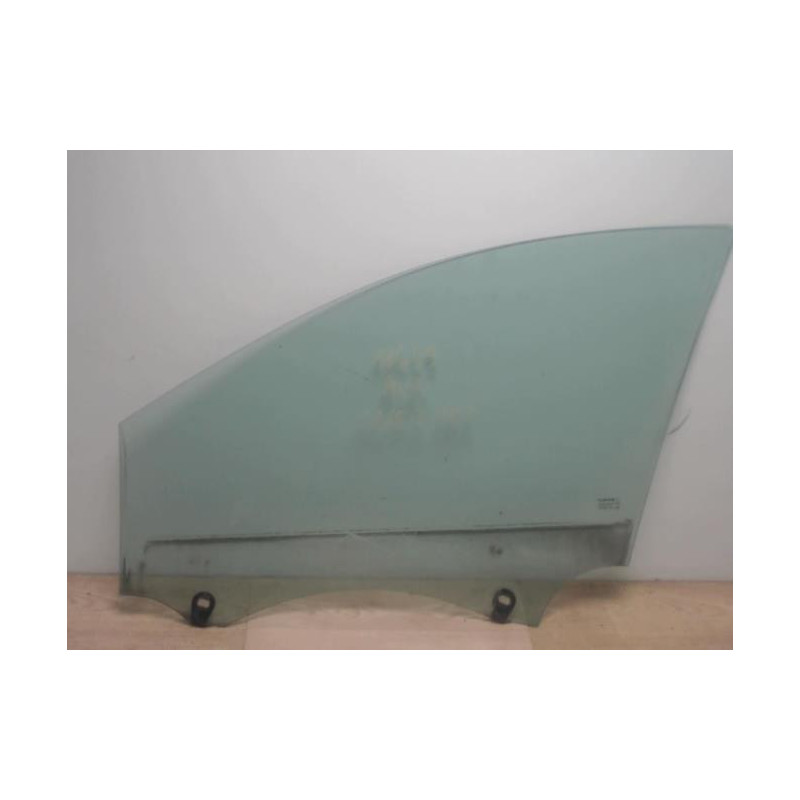 Vitre avant droit RENAULT CLIO 3 PHASE 2 d’occasion