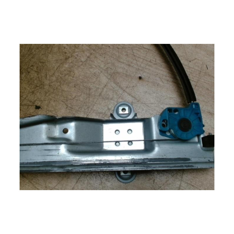 Leve vitre electrique avant gauche RENAULT TWINGO 2 PHASE 1 d’occasion