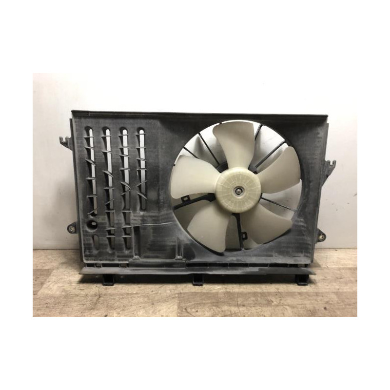 Moto ventilateur radiateur TOYOTA COROLLA 10 PHASE 2 d’occasion