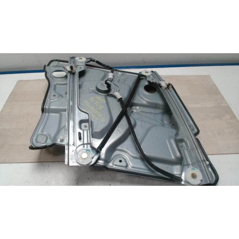 Leve vitre electrique avant droit NISSAN PRIMERA 4 d’occasion