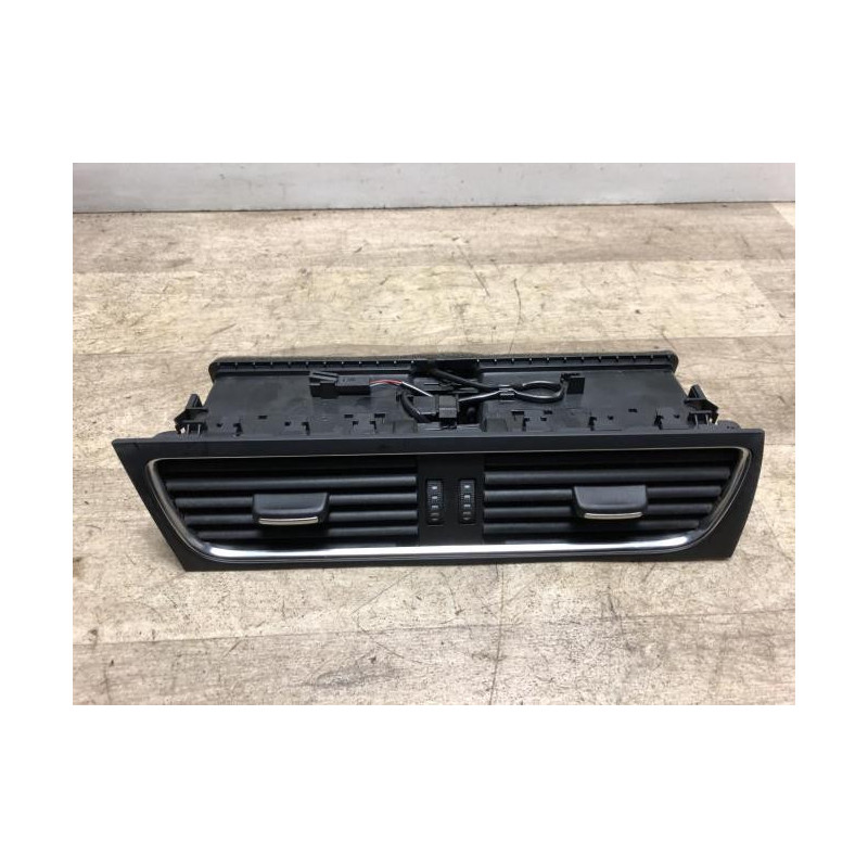 Aerateur tableau de bord AUDI A4 3 PHASE 1 d’occasion
