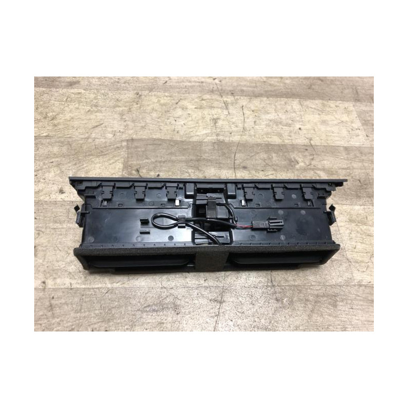 Aerateur tableau de bord AUDI A4 3 PHASE 1 d’occasion