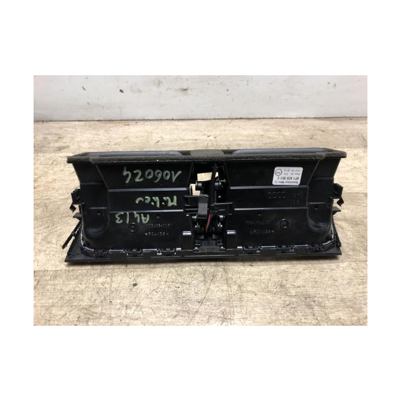 Aerateur tableau de bord AUDI A4 3 PHASE 1 d’occasion