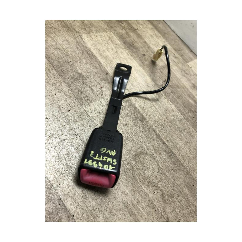 Attache ceinture avant gauche SUZUKI SWIFT 3 d’occasion