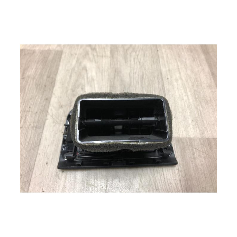 Aerateur tableau de bord AUDI A4 3 PHASE 1 d’occasion