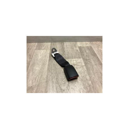 Attache ceinture arriere droit SUZUKI SWIFT 3 d’occasion