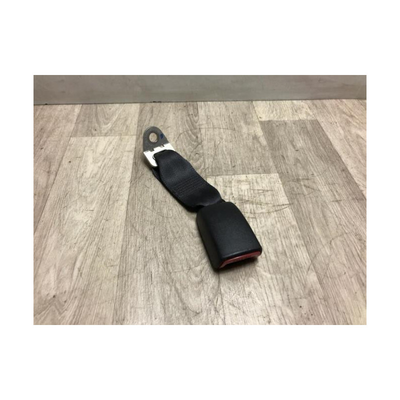 Attache ceinture arriere droit SUZUKI SWIFT 3 d’occasion