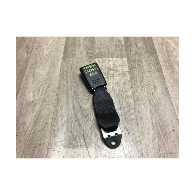 Attache ceinture arriere droit SUZUKI SWIFT 3 d’occasion