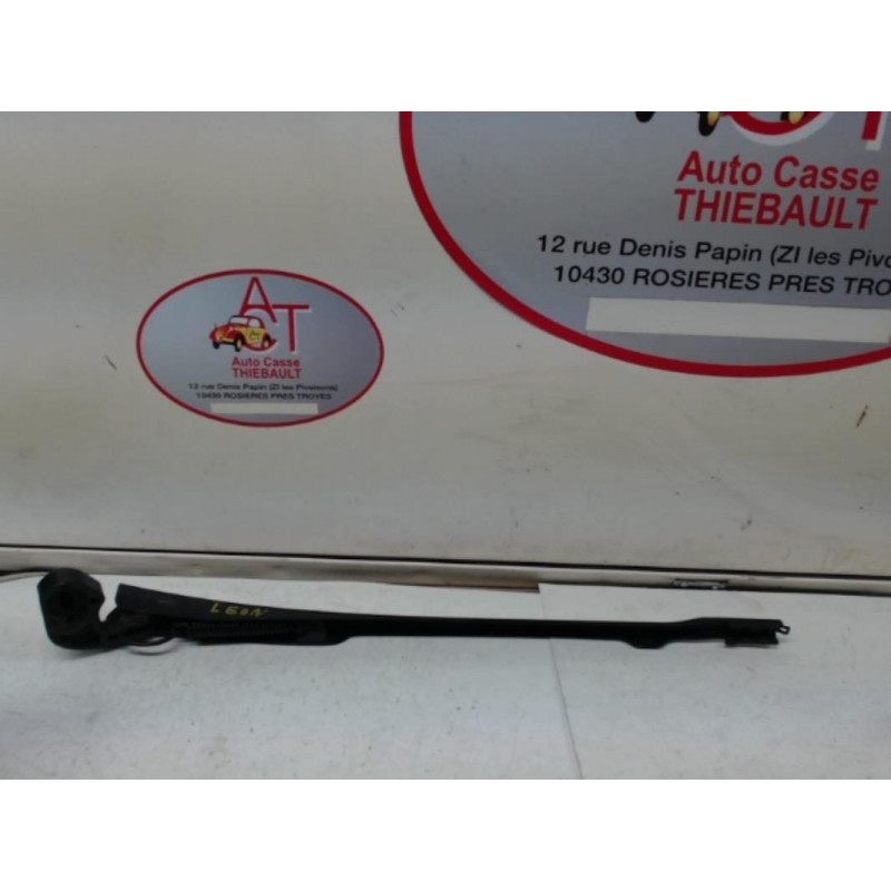 Bras essuie glace avant gauche SEAT  d’occasion