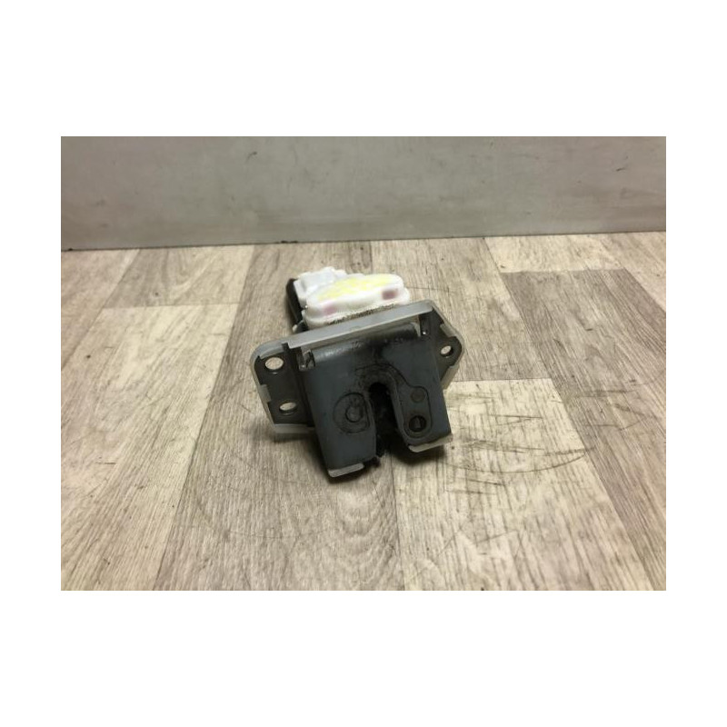 Serrure de coffre SUZUKI SWIFT 3 d’occasion