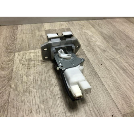 Serrure de coffre SUZUKI SWIFT 3 d’occasion