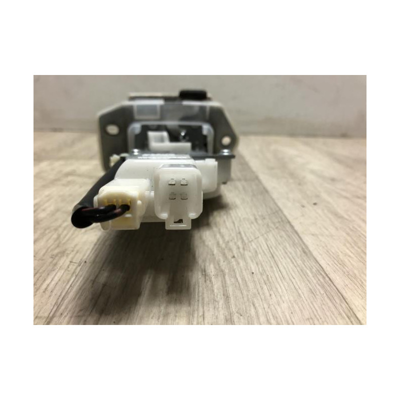 Serrure de coffre SUZUKI SWIFT 3 d’occasion