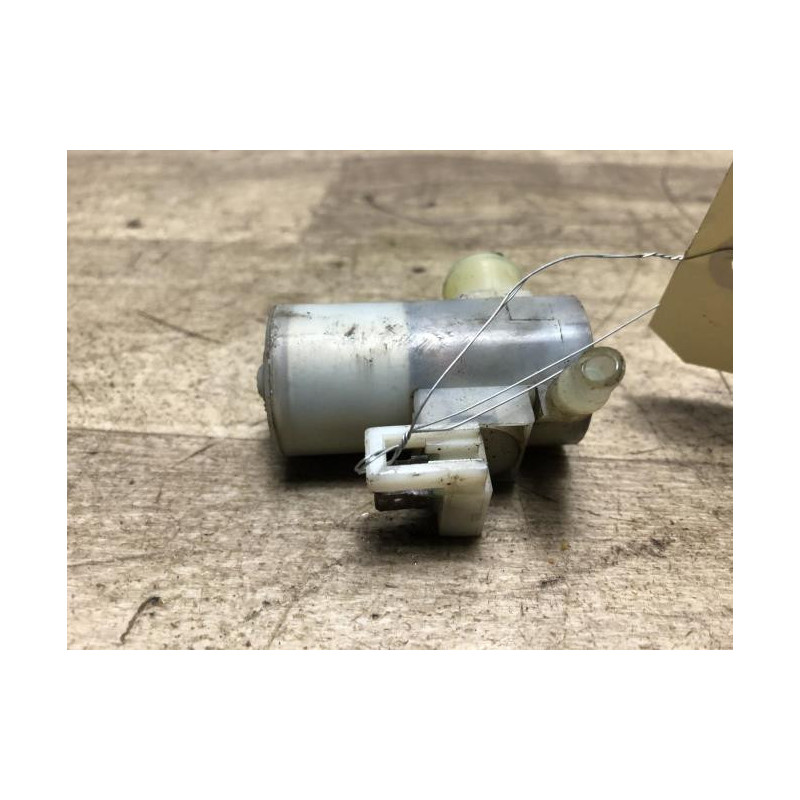 Pompe lave glace avant SUZUKI SWIFT 3 d’occasion