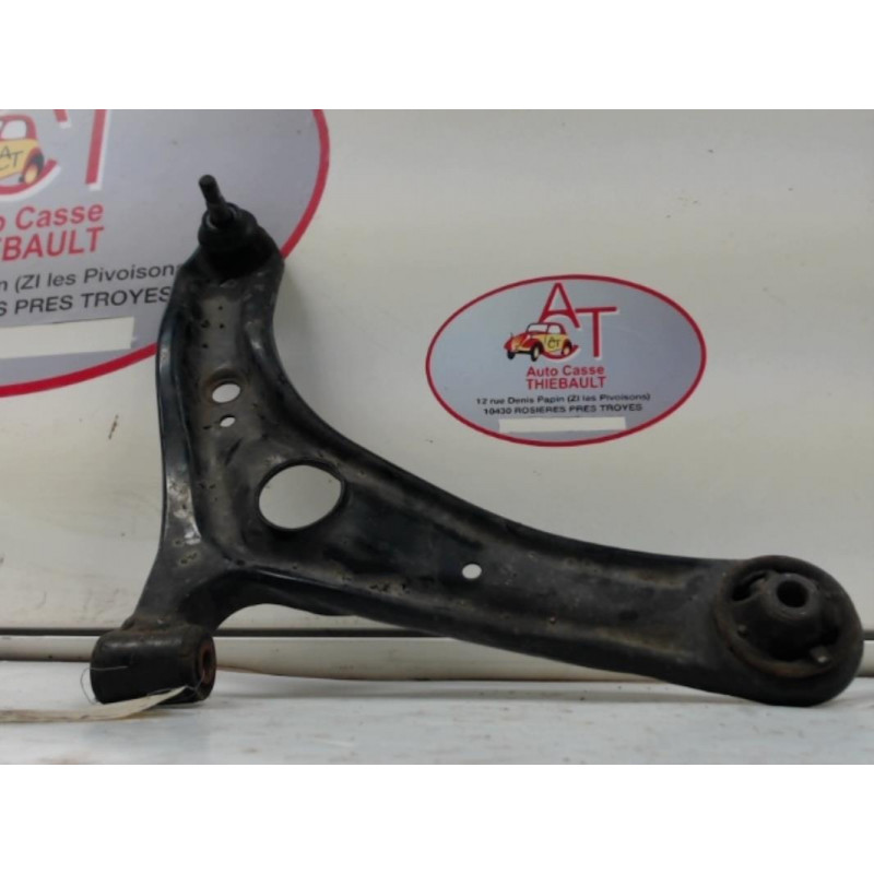 Triangle avant droit TOYOTA YARIS I PHASE 1 d’occasion