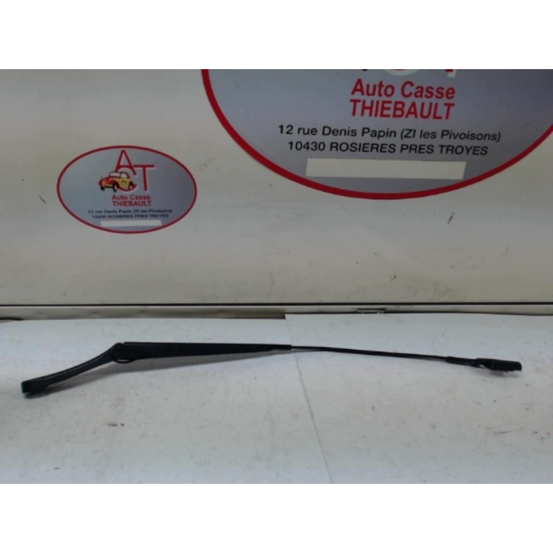 Bras essuie glace avant droit VOLKSWAGEN GOLF V TDI d’occasion