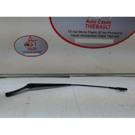 Bras essuie glace avant droit VOLKSWAGEN GOLF V TDI d’occasion