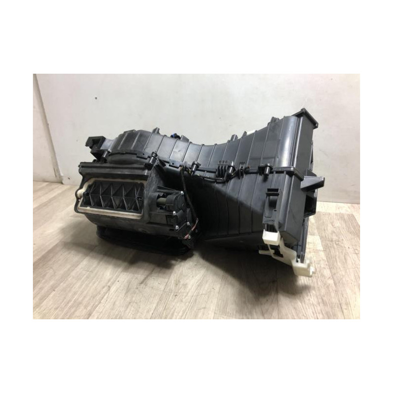 Bloc chauffage AUDI A4 3 PHASE 1 d’occasion