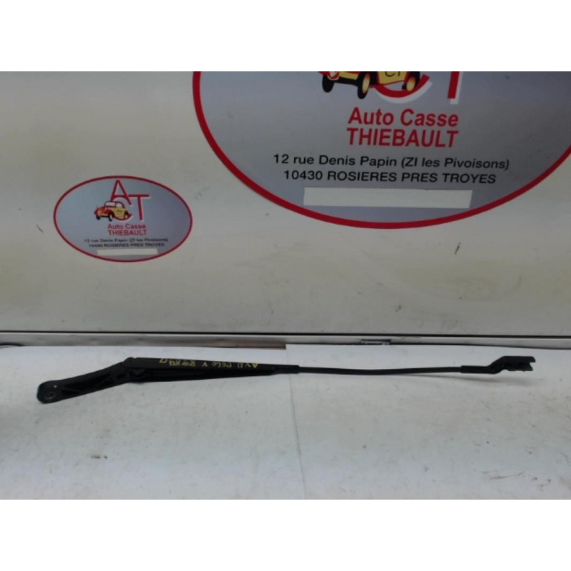 Bras essuie glace avant droit VOLKSWAGEN POLO V (6R/6C) PHASE 1 d’occasion
