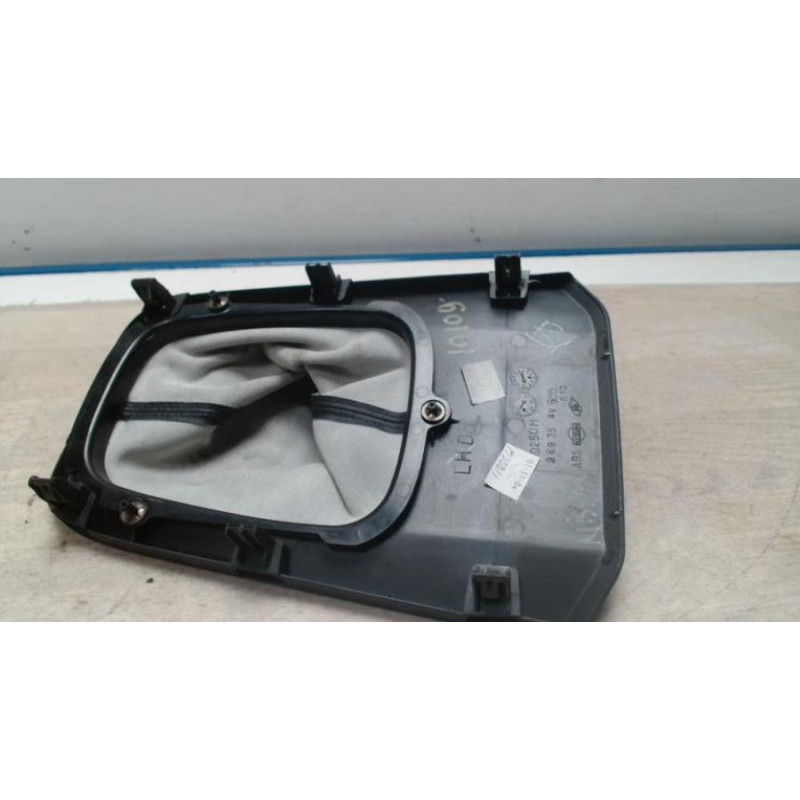 Soufflet de levier de vitesse NISSAN PRIMERA 4 d’occasion