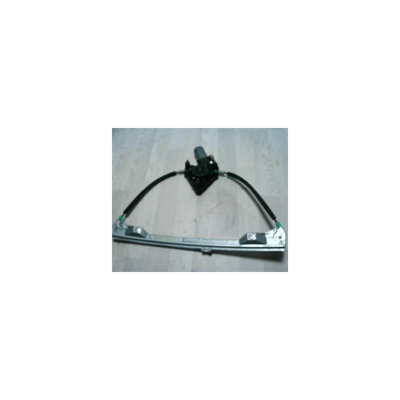 Leve vitre electrique avant droit RENAULT CLIO 2 PHASE 1 d’occasion