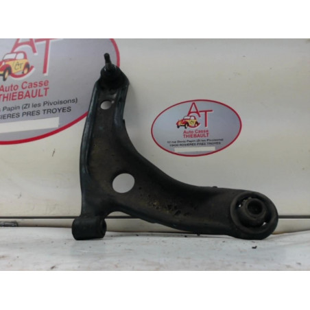 Triangle avant droit TOYOTA YARIS II PHASE 1 d’occasion