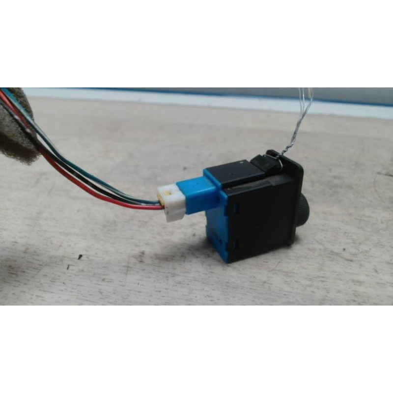 Commande de reglage hauteur de phare NISSAN PRIMERA 4 d’occasion