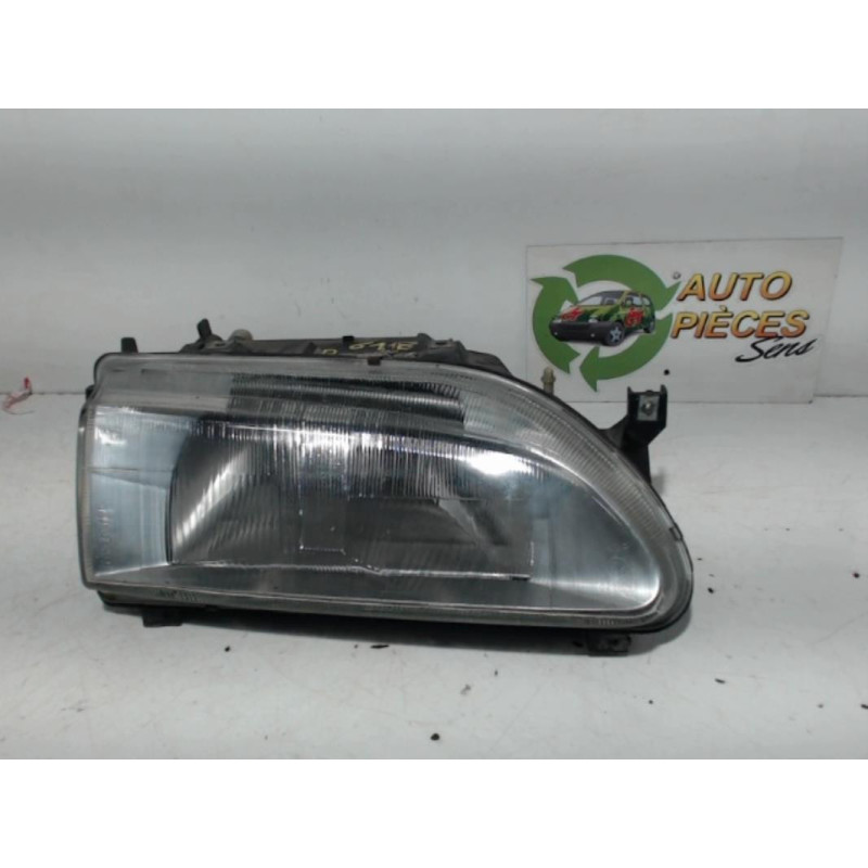 Optique avant principal droit (feux)(phare) RENAULT  d’occasion