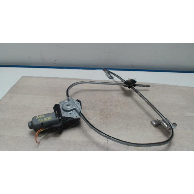 Leve vitre electrique avant gauche RENAULT CLIO 1 PHASE 3 d’occasion
