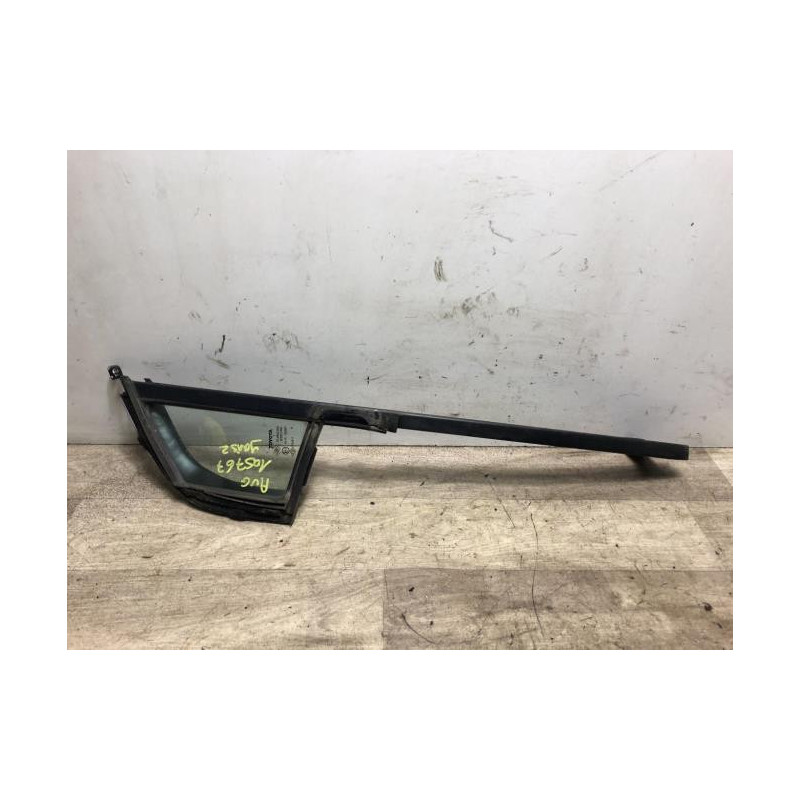 Custode avant gauche (porte) TOYOTA YARIS 2 PHASE 1 d’occasion