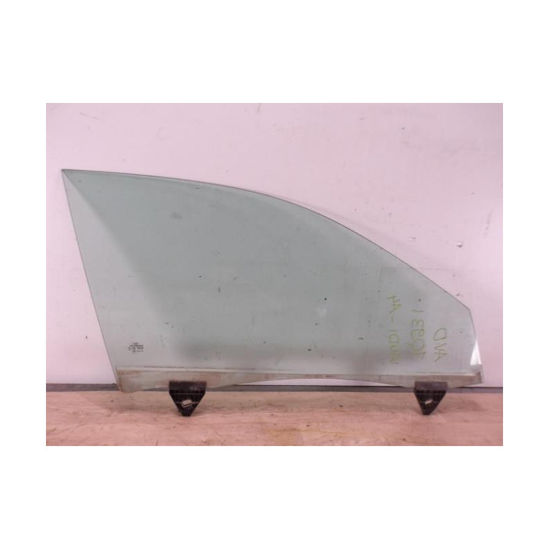 Vitre avant droit AUDI A4 2 AVANT PHASE 2 BREAK d’occasion