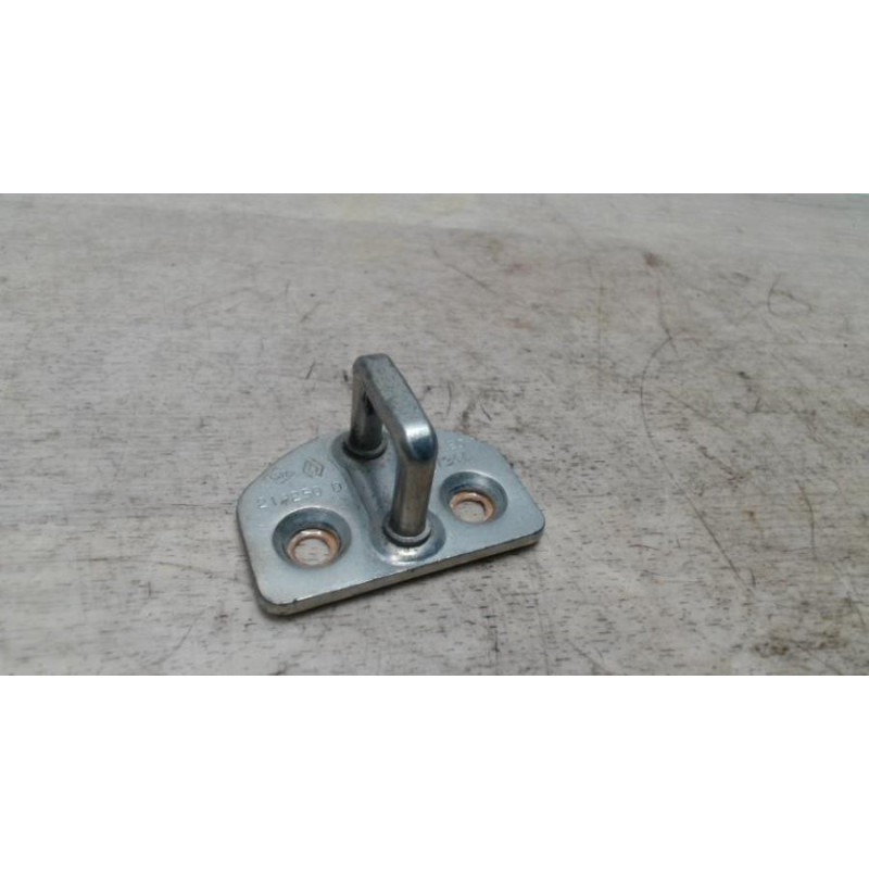 Serrure arriere droit RENAULT CLIO 3 PHASE 1 d’occasion