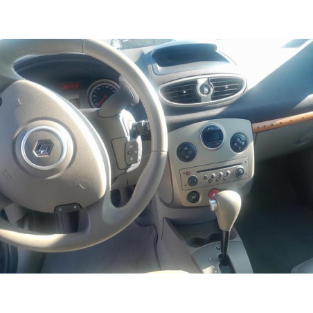 Serrure arriere gauche RENAULT CLIO 3 PHASE 1 d’occasion