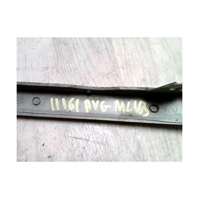 Enjoliveur moustache optique avant gauche MERCEDES CLASSE M 163 PHASE 1 d’occasion