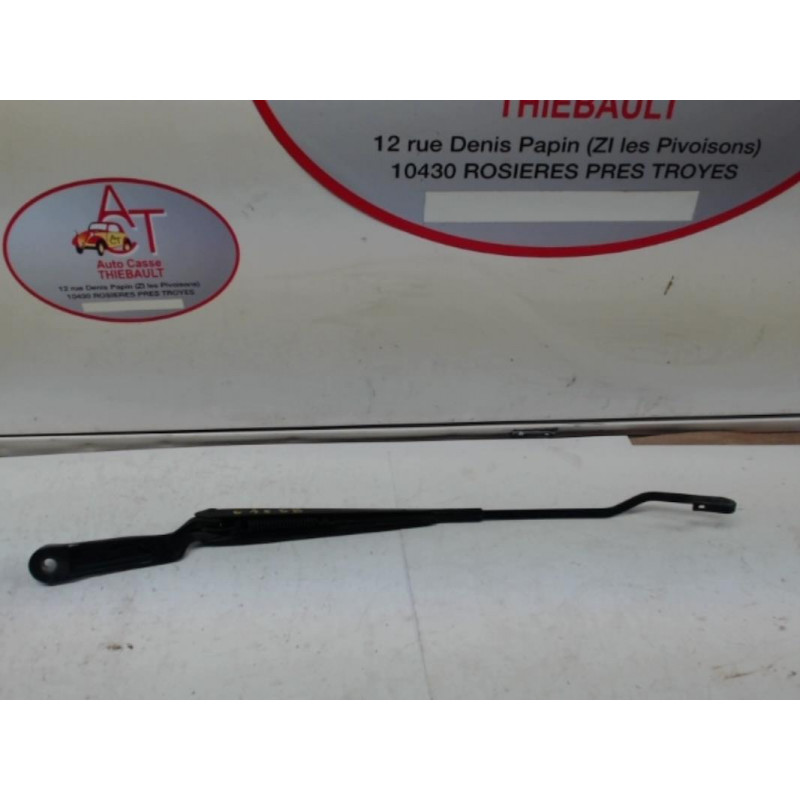 Bras essuie glace avant gauche VOLKSWAGEN GOLF IV d’occasion