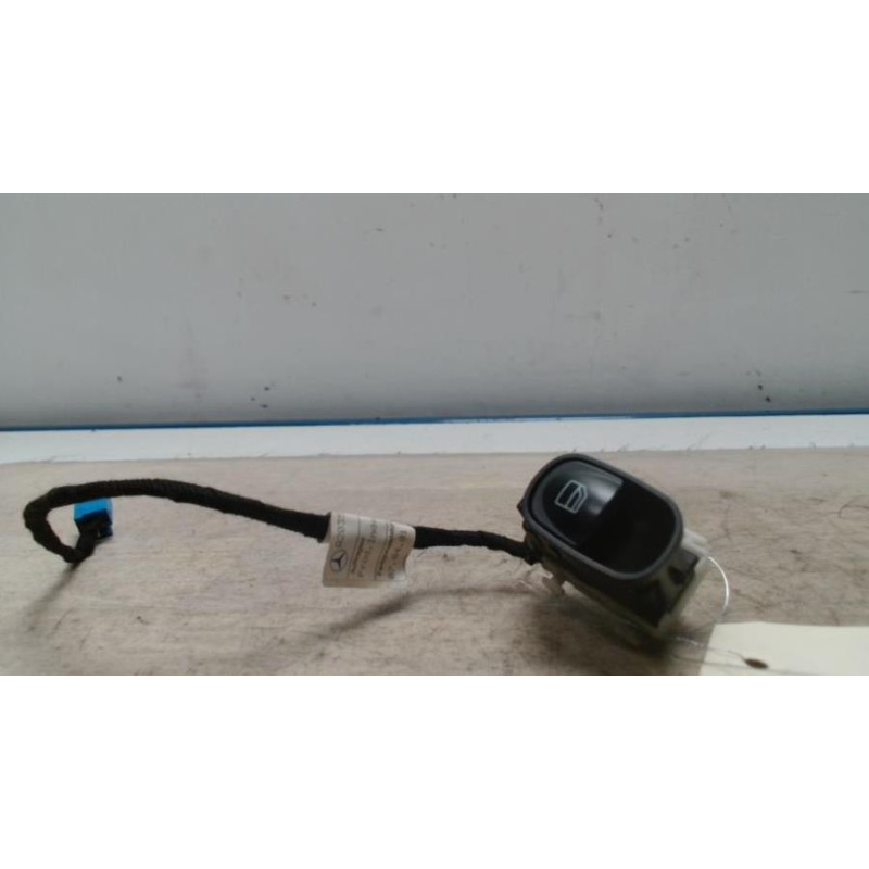 Interrupteur de leve vitre avant droit MERCEDES  d’occasion